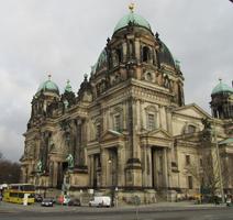 View of entire Berliner Dom