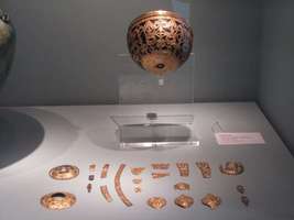 Early celtic gold jewelry, with large gold bowl