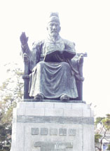 Statue of King Sejong at Teoksugung 