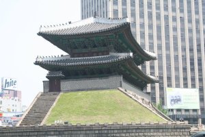 Another view of Namdaemun