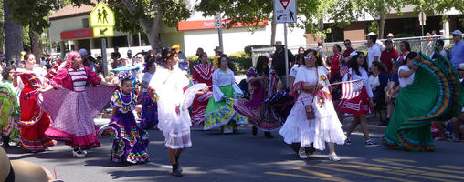 Women in Mexican native dress (dancers)