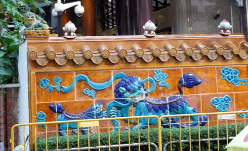 chinese temple decorations