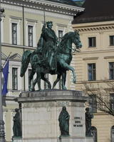 Ludwig 1 in crown, on horseback