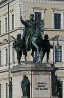 Front view statue of Ludwig 1 on horseback