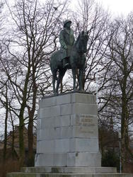 king albert statue