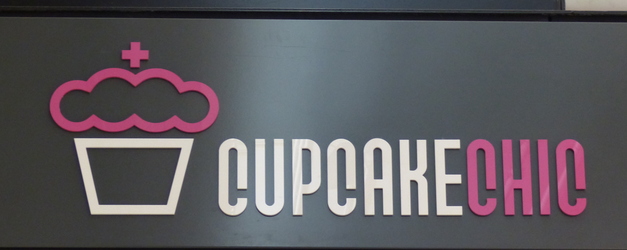 signage cupcake chic