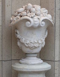sculpted vase