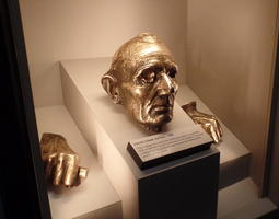 Bronze cast of Lincoln’s face and hands