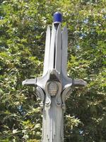 Blue light on top of columnar sculpture “The Pasadena Way”