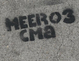 “MEERO3 CMa” spray-painted on sidewalk