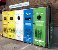 Recycling station for tetra pak, metal, plastic, paper, and glass