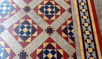 Geometric floor tiling