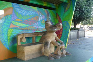 Side view of tree frog bench