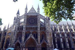 Westminster Abbey front, large circular stained glass window