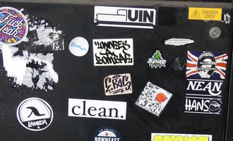 Various stickers (Ruin, Londres a Bombay, clean. Fuck yeah)