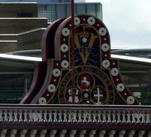 Heraldic crest at top of bridge