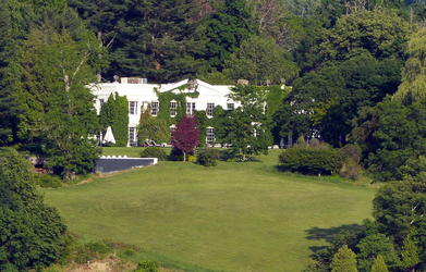 hudson river mansion