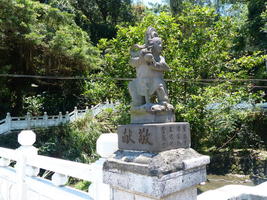statue on trail