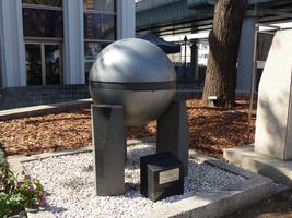 spherical sculpture nihonbashi