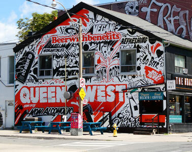 queen west restaurant wall painting