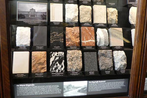 Case of rectangular blocks of minerals