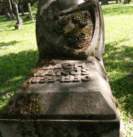 Gravestone with sculptured roses