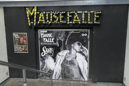 Entrance to MauseFalle, with large picture of a performer on the door.