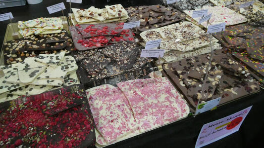 varieties of chocolate bark