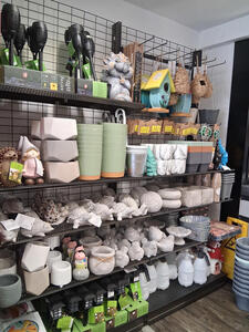 kitschy garden decor