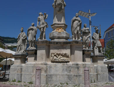 statuary at base of monument