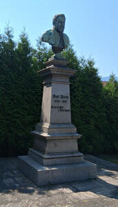 bust of karl morre