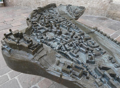 Closer view of metal model of Altstadt Salzburg with braille annotation