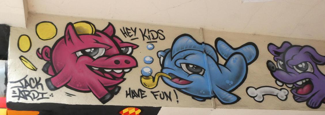 Cartoon piggy bank, fish smoking a bubble pipe, and angry dog with a bone. Text: Hey kids have fun!