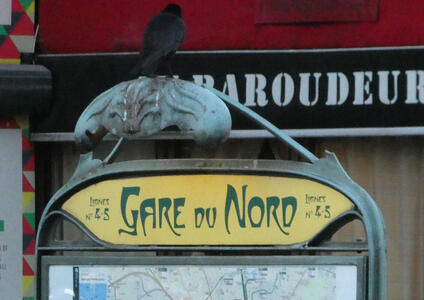 gare du nord metro sign