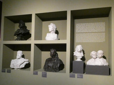 busts