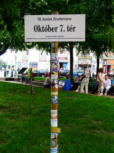 Október 7. tér