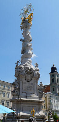 statue in hauptplatz