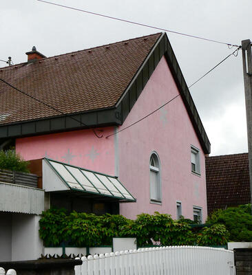 pink house