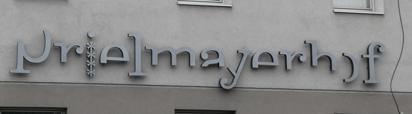 Prielmayerhof - with each letter half missing (except the i and l)