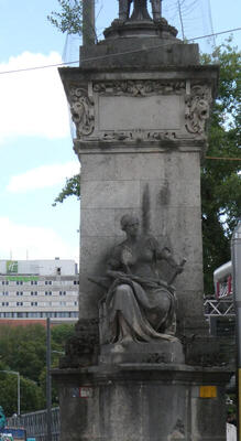 column near bridge