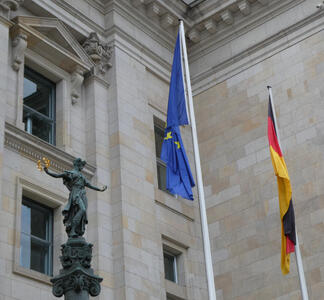 statue flags