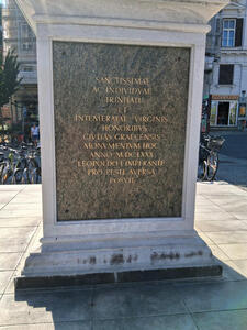 Base of Pestasäule, with gold engraving in marble.