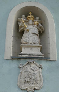 Statue of Mary and Jesus. Cherubs are putting a crown on Mary’s head.