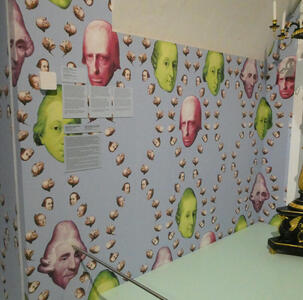 Wallpaper with green and red drawings of Haydn