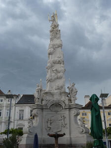 Pestsäule with gold decoration at top