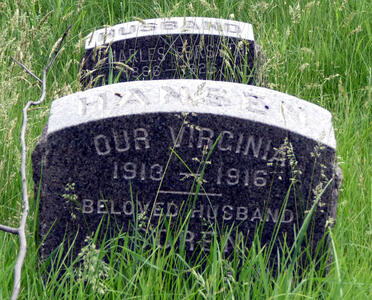 Headstone of person who lived 1913-1916