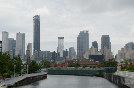 Manhattan skyscrapers in distance