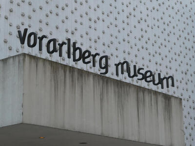 Seen from proper angle, the sign reads vorarlberg museum