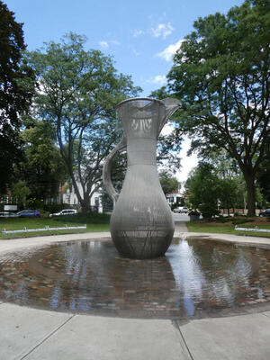 Fountain in shape of a water pitcher.