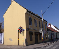 Light yellow house